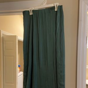 Pleated skirt